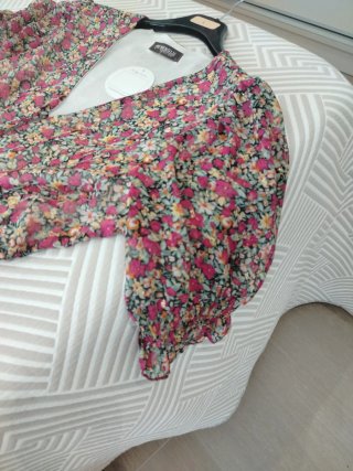 Vestido midi floral estampado