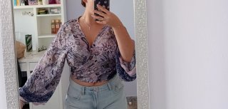 Blusa cruzada estampada