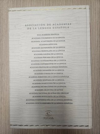 Diccionario de la lengua española. RAE. 2001