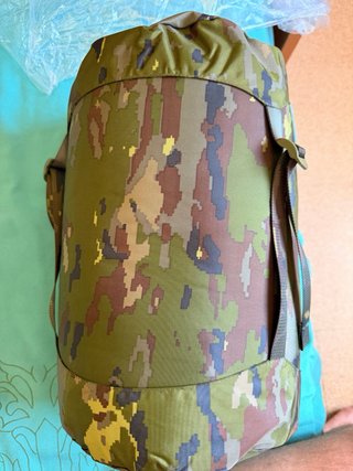 Saco de dormir militar pixelado