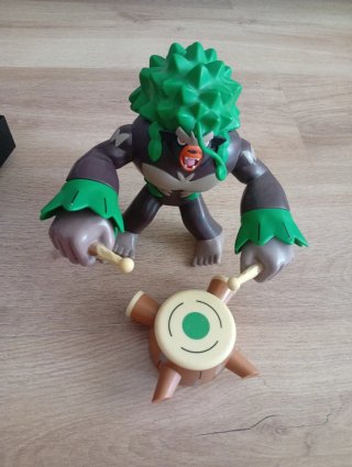 Muñeco Pokémon Gorochu Tambor