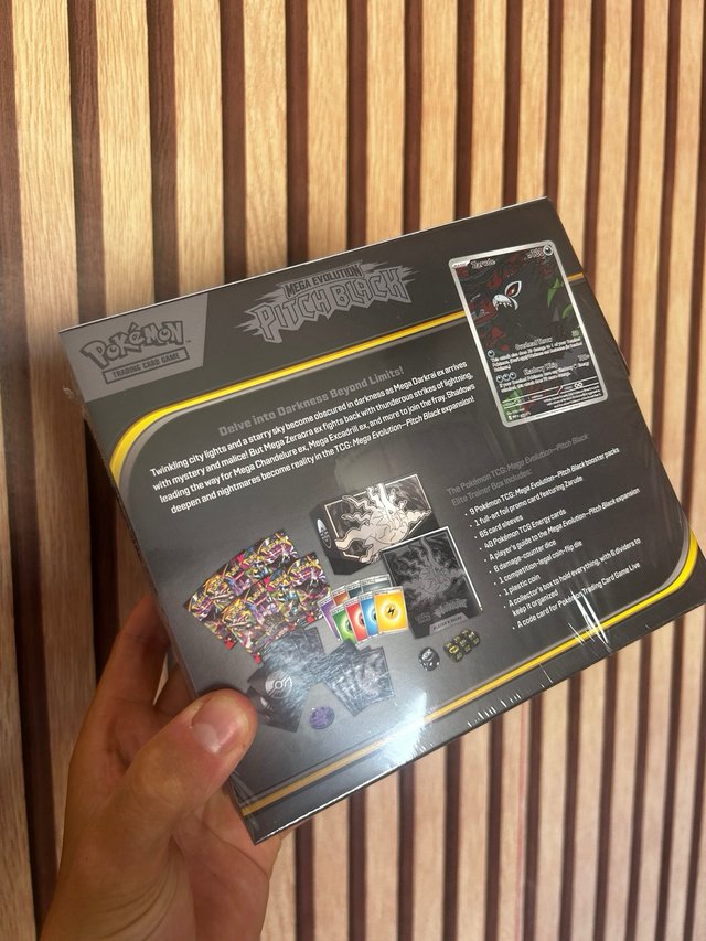 Pokémon Elite Trainer Box Pitch Black