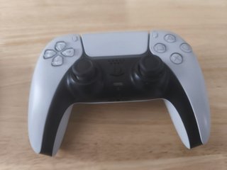 Consola PS5 825GB + 2 Mandos + Base Carga+juegos