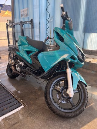 Yamaha Aerox Scooter Negro/Naranja