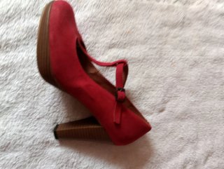 Zapatos tacón rojos T 36