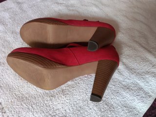 Zapatos tacón rojos T 36