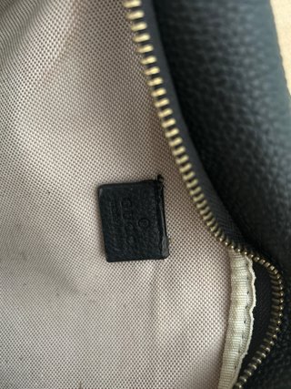 Riñonera Gucci Piel Negra