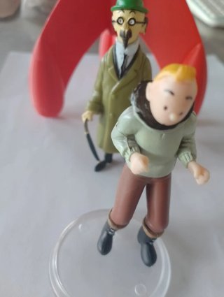 Figuras Tintín y cohete rojo