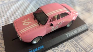 Scalextric - Alfa Romeo GTAM Team Slot Rosa #36