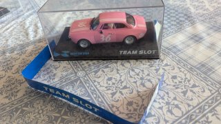 Scalextric - Alfa Romeo GTAM Team Slot Rosa #36