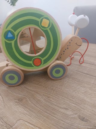Lumaca in legno da trainare Hape