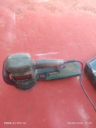 Lijadora Bosch PEX 420 AE con maletín
