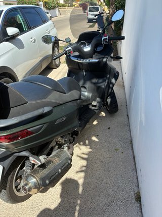 Piaggio MP3 300cc Scooter