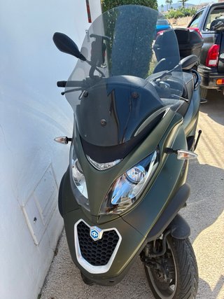 Piaggio MP3 300cc Scooter