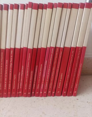 Colección jurídica completa "Los Delitos" 27 tomos
