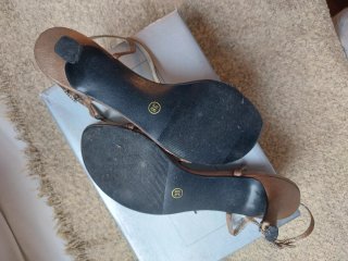 Sandalias de tacón AVANCE fiesta doradas