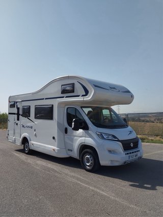 Autocaravana capuchina de 7 pl. Mc Louis Glamys222