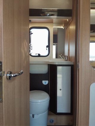 Autocaravana capuchina de 7 pl. Mc Louis Glamys222