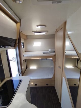 Autocaravana capuchina de 7 pl. Mc Louis Glamys222