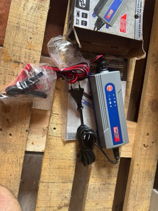 Cargador Batería Ultimate Speed 6V/12V