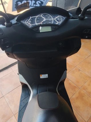 Yamaha Xmax 125i Black Max