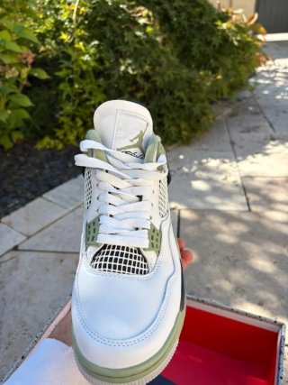 Jordan 4 Retro Seafoam Talla 39