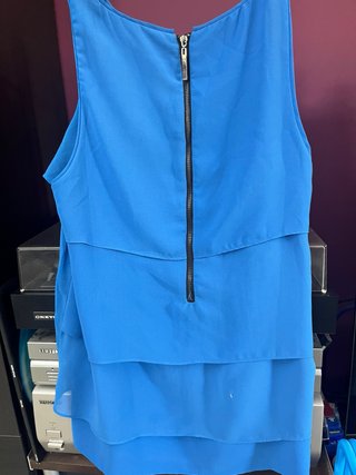 Blusa azul con volantes