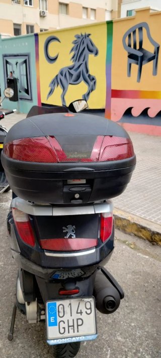 Peugeot Satelis 400cc Maxi Scooter