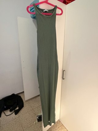 Vestido largo verde de canalé