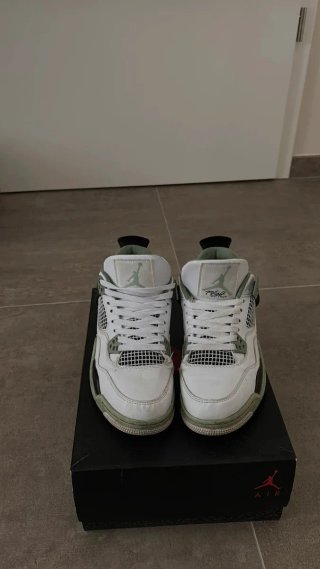 Jordan 4 Retro Seafoam Talla 44