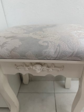 Tocador blanco con espejo