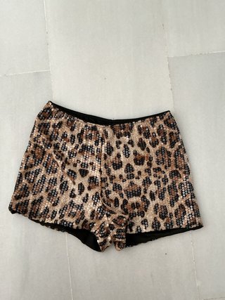 Pantalón corto SHEIN estampado leopardo
