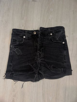 Vaqueros cortos H&M negros T.34
