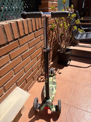 Patinete infantil 3 ruedas camuflaje