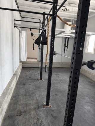 Rack CrossFit de pared multiestación