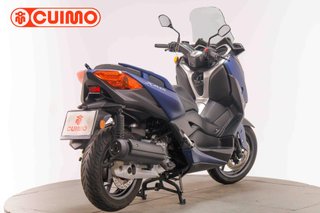 YAMAHA XMAX 125