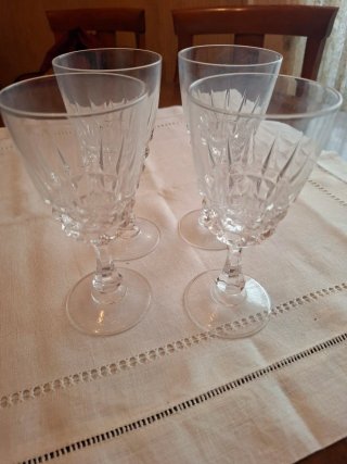Juego de 5 copas de cristal tallado