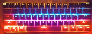 Teclado mecánico retroiluminado