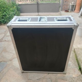Mesa de Sonido Soundcraft Si Impact + Flightcase