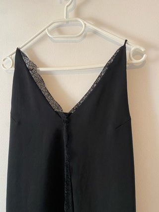 Vestido negro Mango con encaje