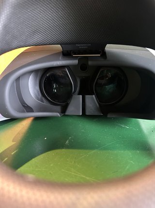 Occhiali VR PlayStation in ottime condizioni con confezione originale