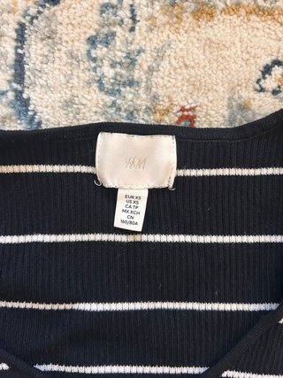 Jersey H&M Rayas Negras y Blancas Talla XS