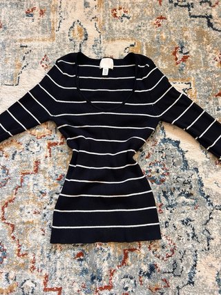 Jersey H&M Rayas Negras y Blancas Talla XS