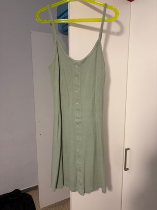 Vestido verde corto con botones