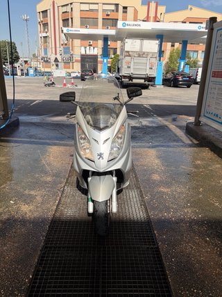 Peugeot Satelis 125cc Plata