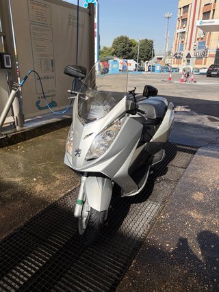 Peugeot Satelis 125cc Plata