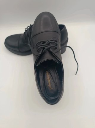 Scarpe stringate Primadonna collection in Vera