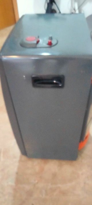 Estufa Bluesky Negra con Tubo de Gas