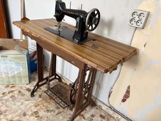 Máquina de coser antigua Sigma