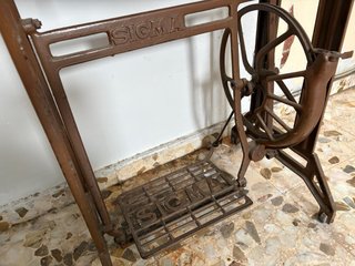 Máquina de coser antigua Sigma